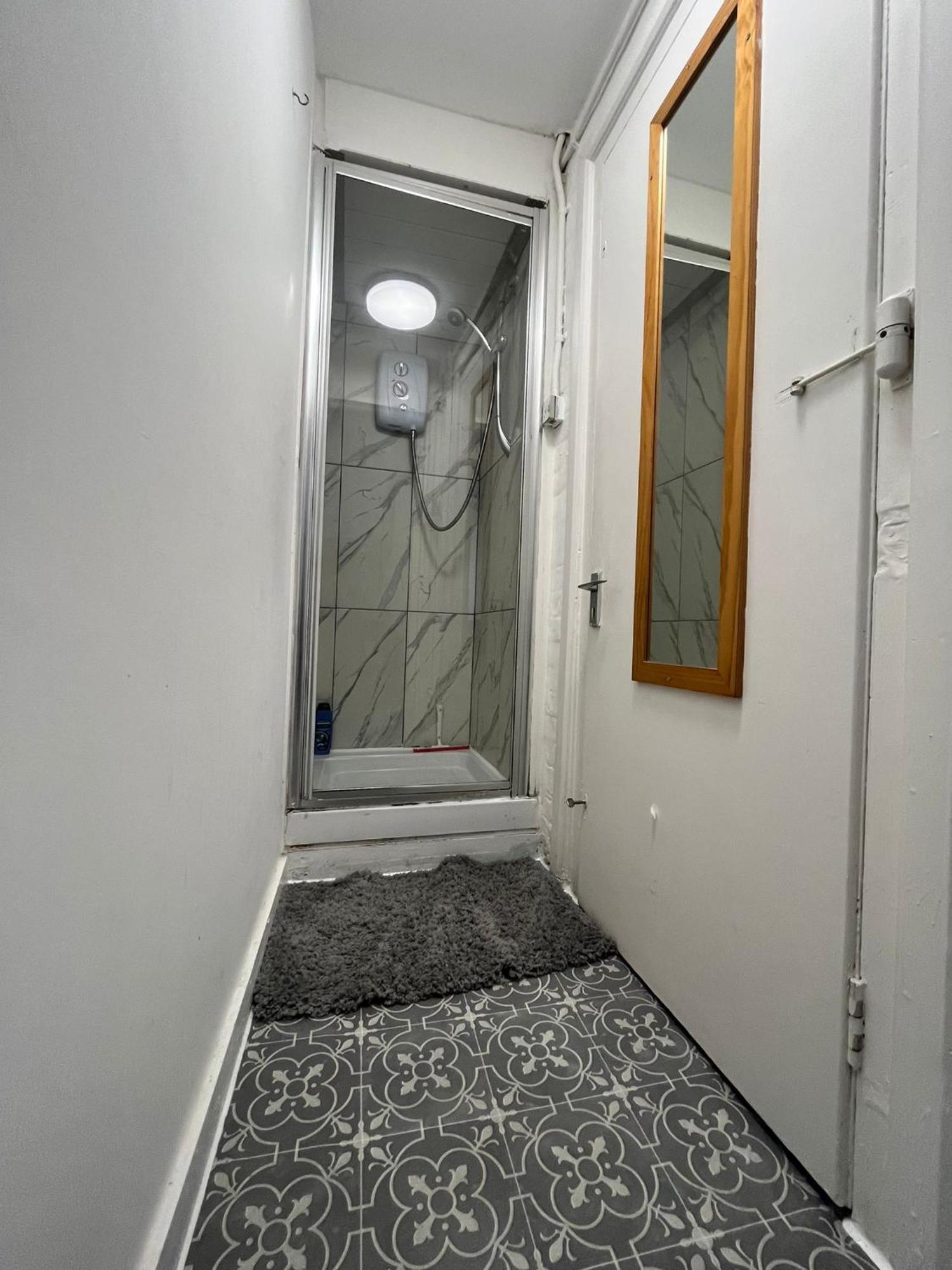 Nifty 2 Bedroom Flat In Goswell Rd Лондон Екстер'єр фото